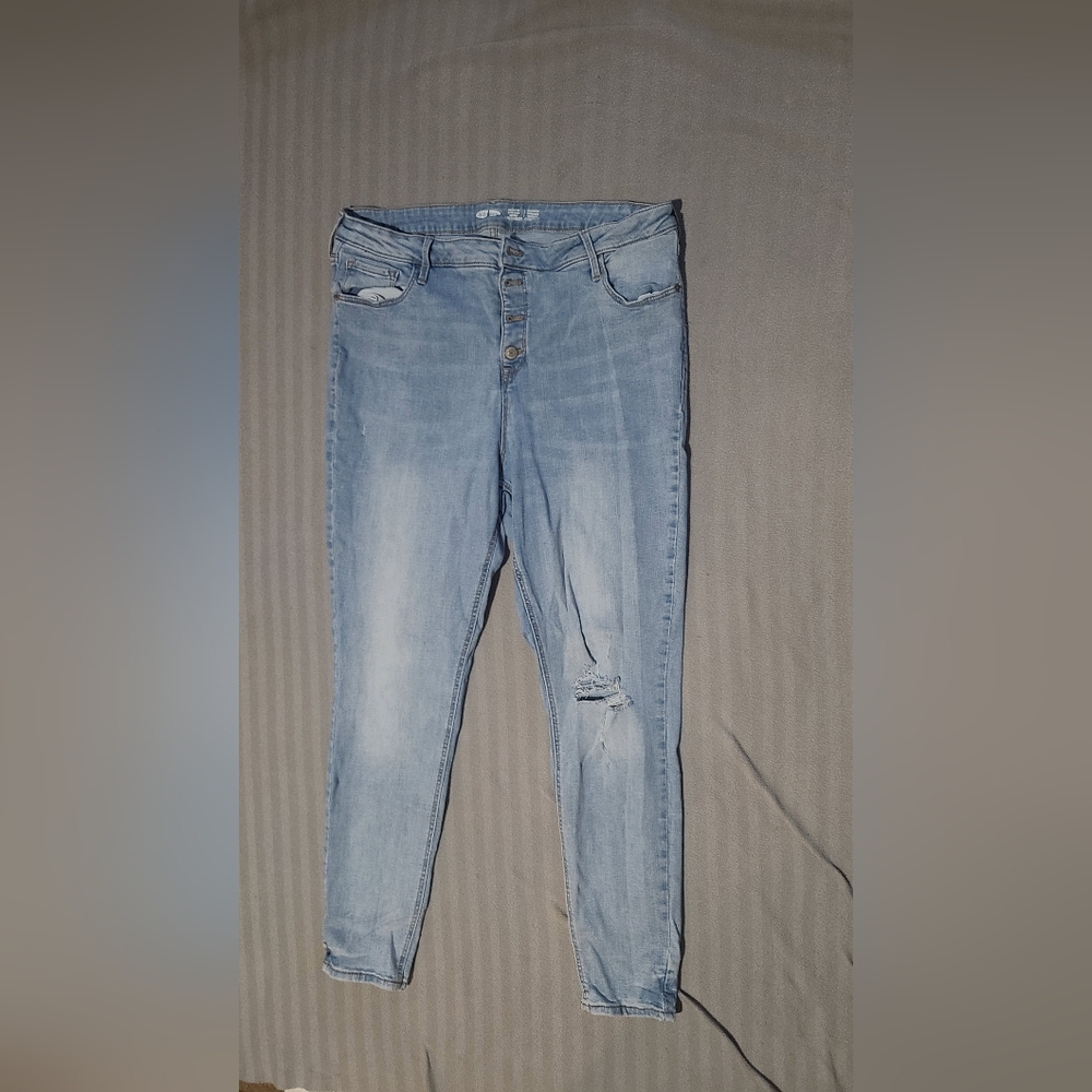 Womans Lightwash Jeans